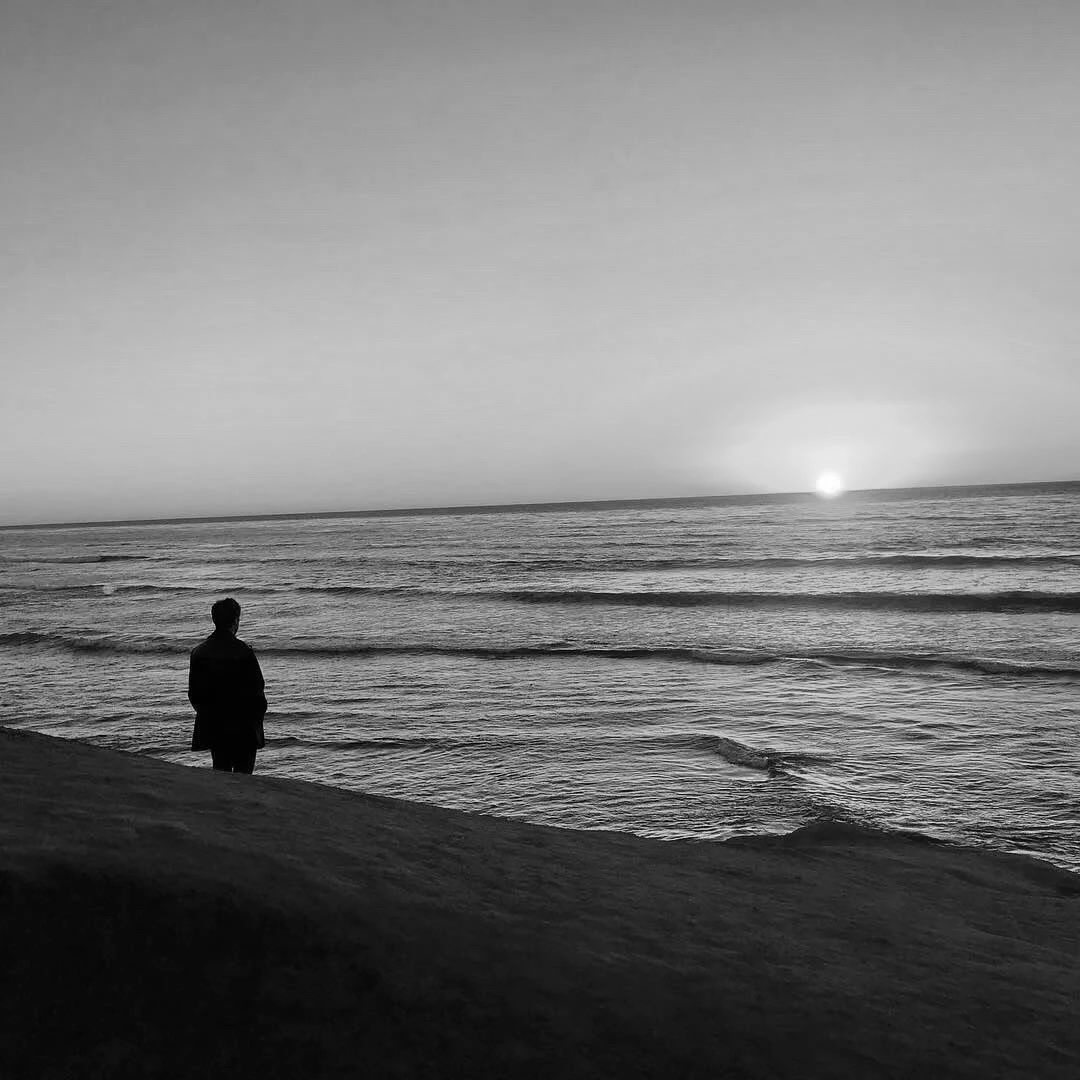 我遇不到深沉而热烈的爱所以我觉得独自走会更有意思