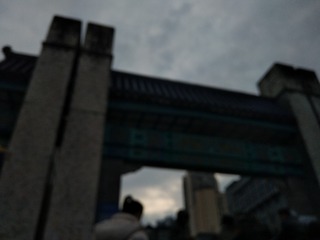 160528