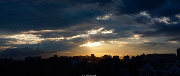 54726