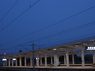 1371642