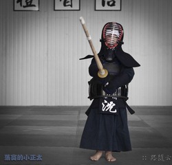 落寞的小正太.jpg