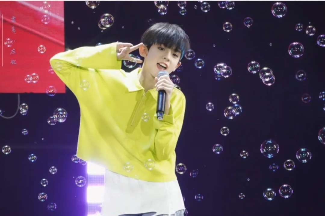 左航的神仙颜值来了