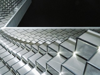 206758