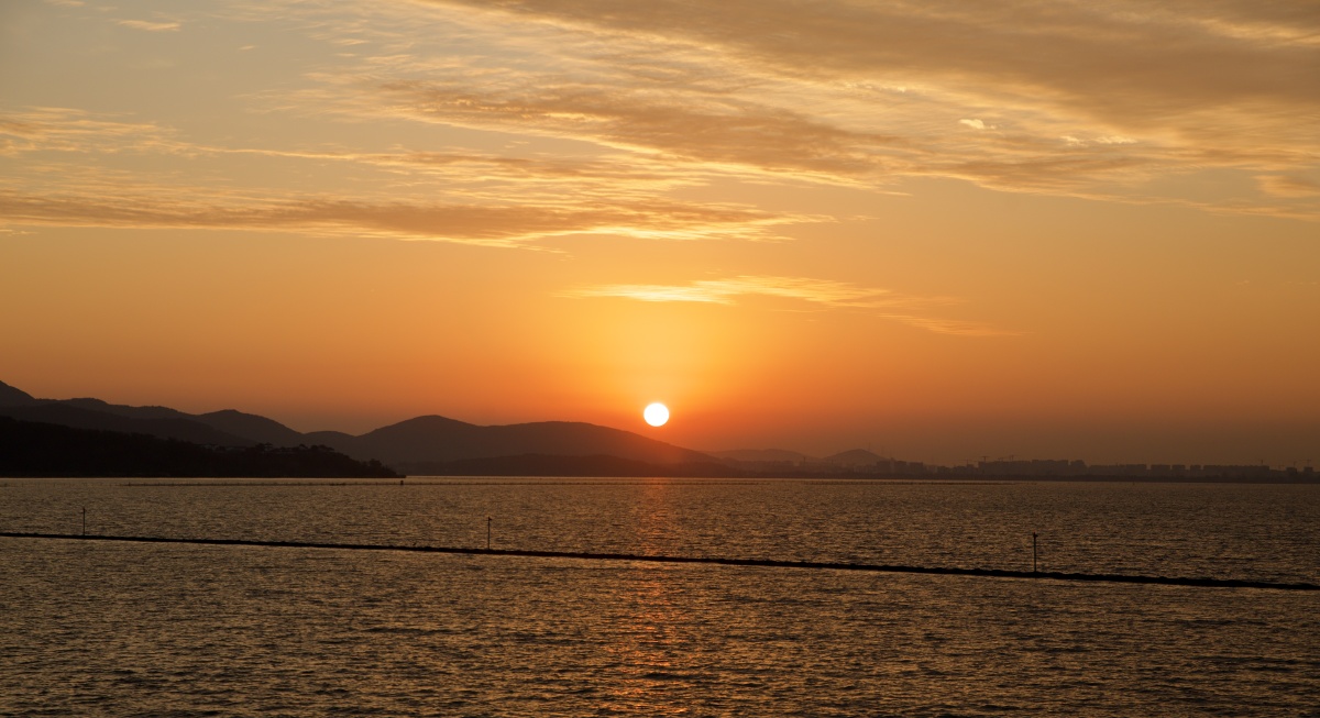 太湖日出