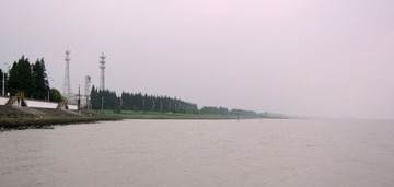岸边