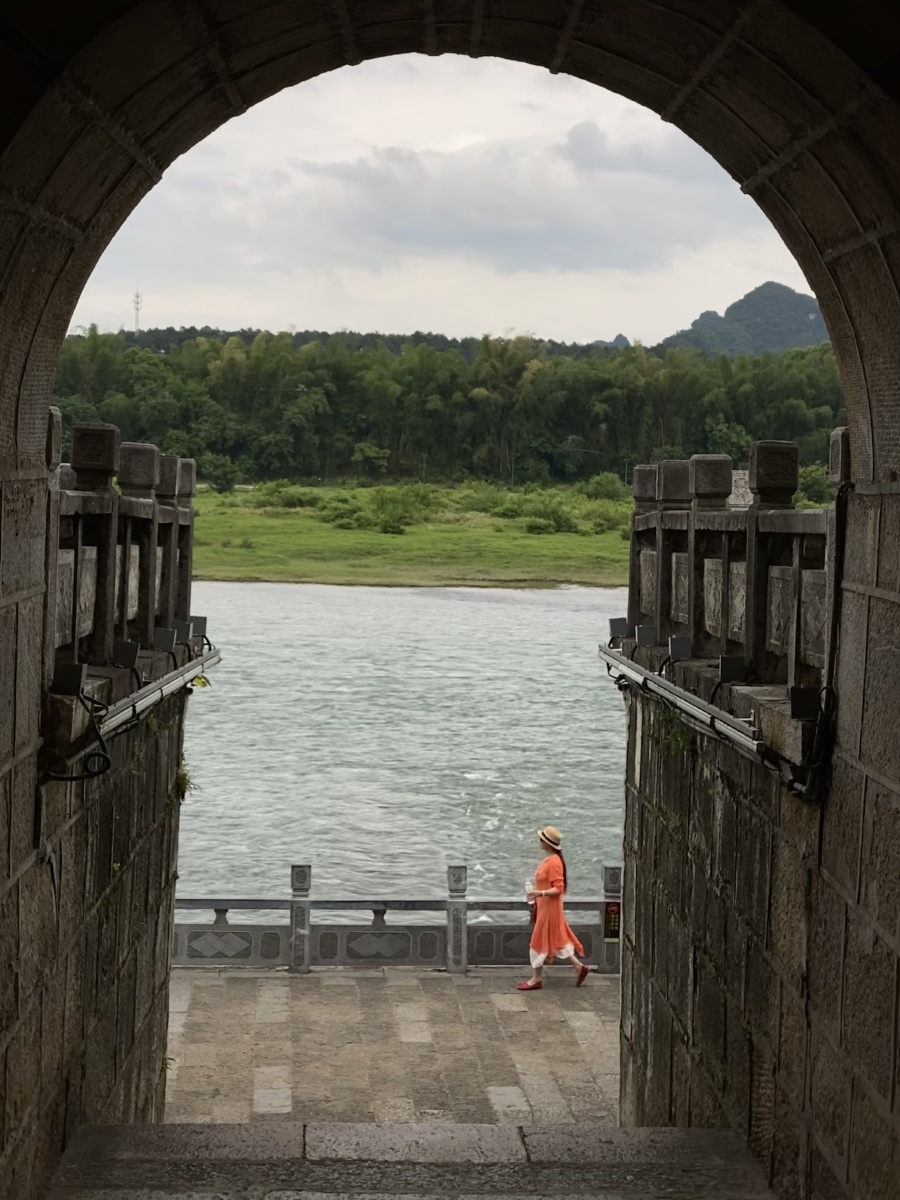 阳朔龙头山码头望江亭