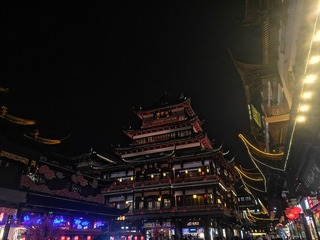 207881