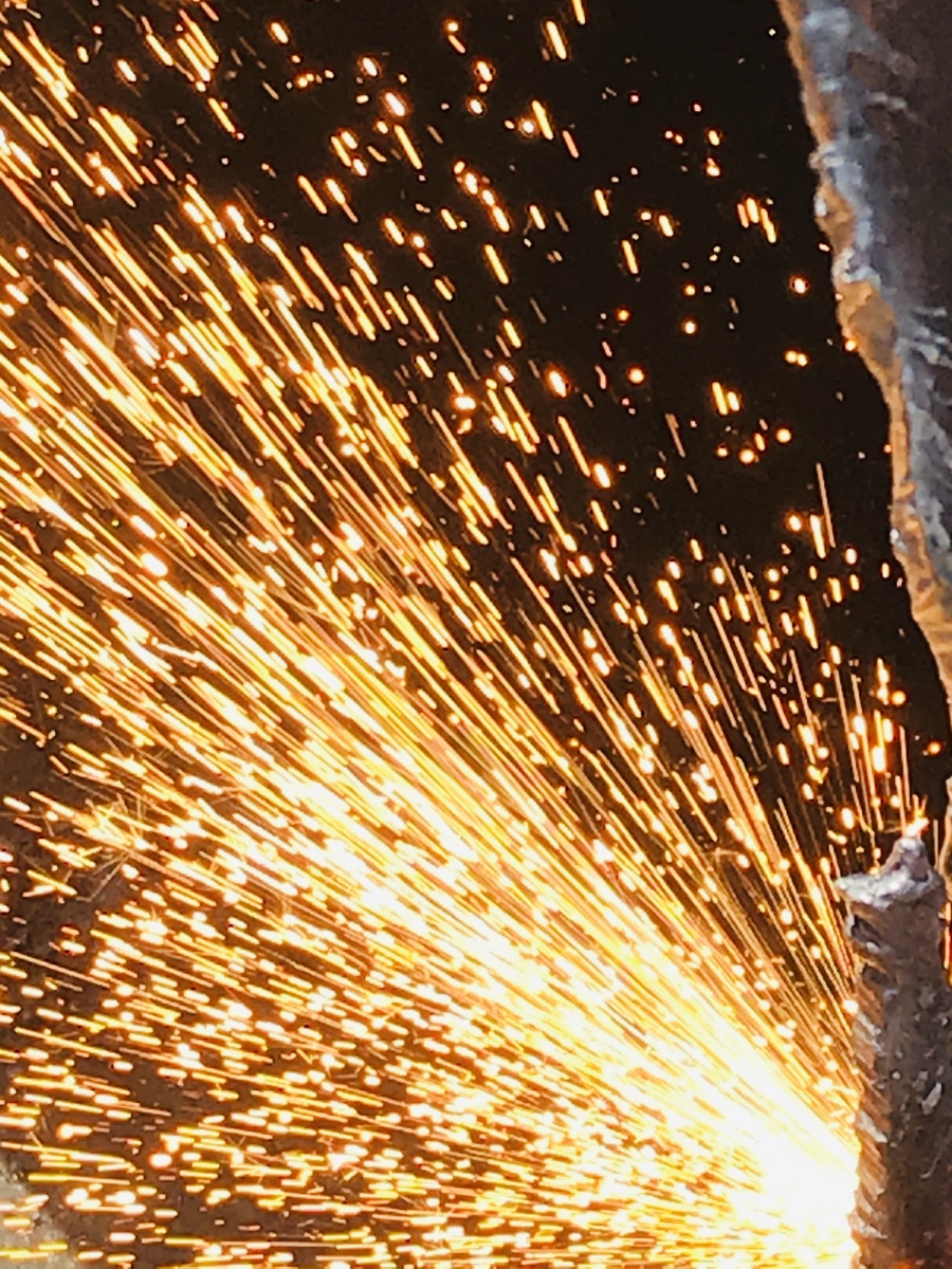气焊切割铁水花