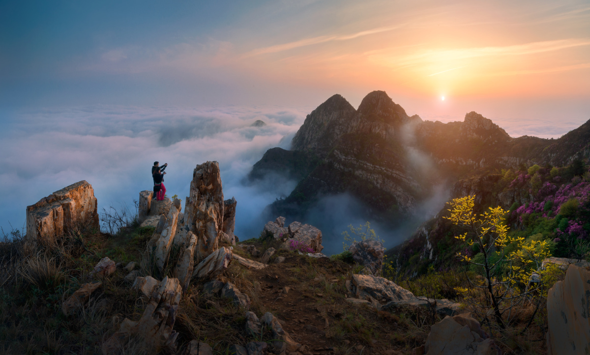 登高望远,不是为了被整个世界看到,而是为了看到整个世界