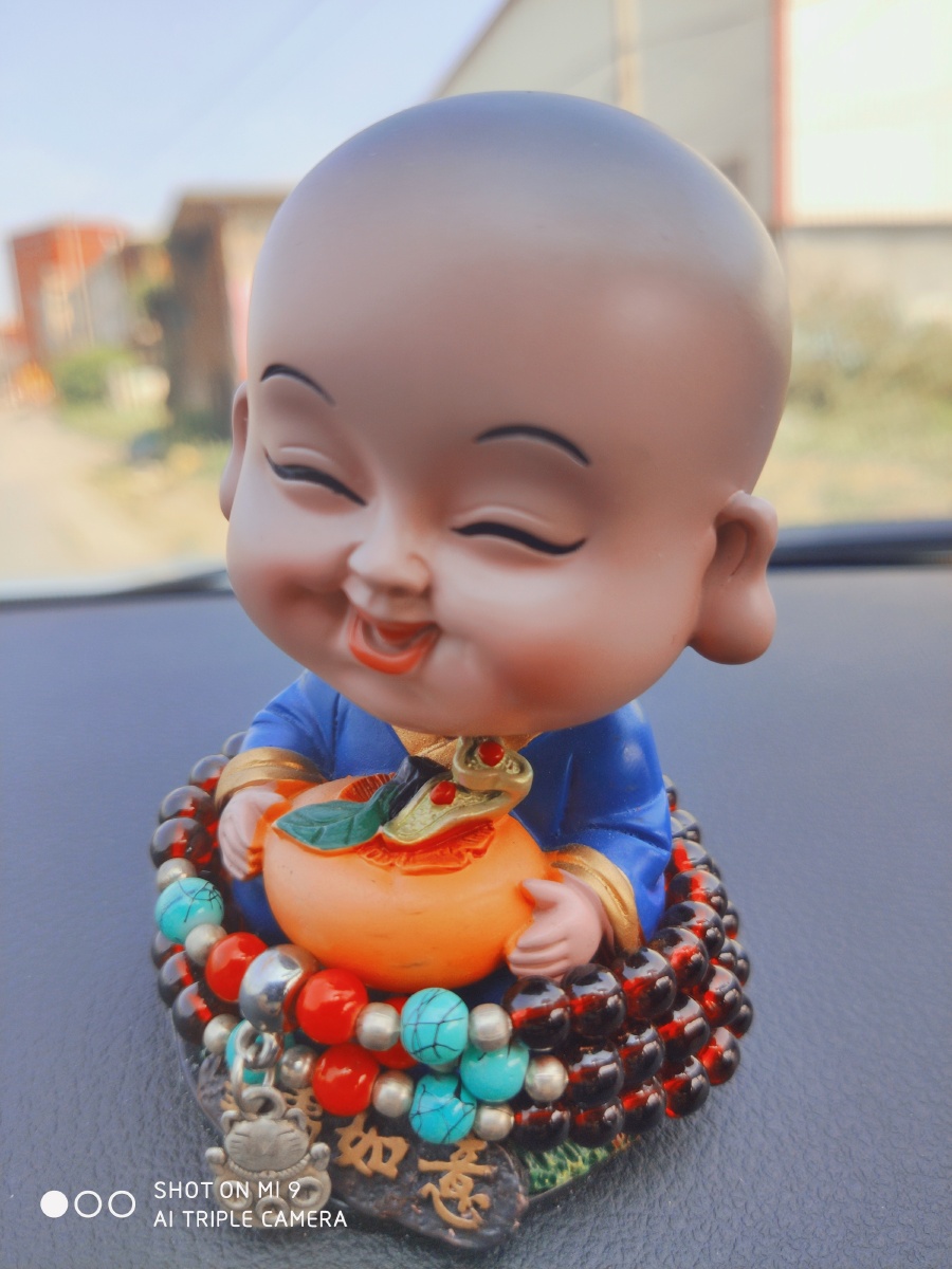 婴儿般的笑容好像我佛慈容