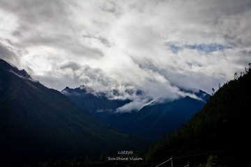 ON THE WAY TO 雅江大峡谷