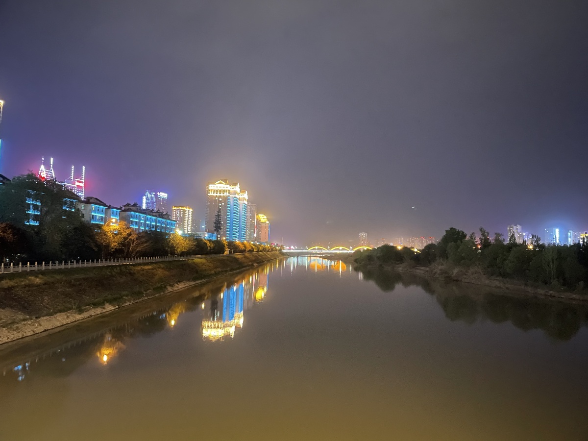 陕西省宝鸡市渭河夜景