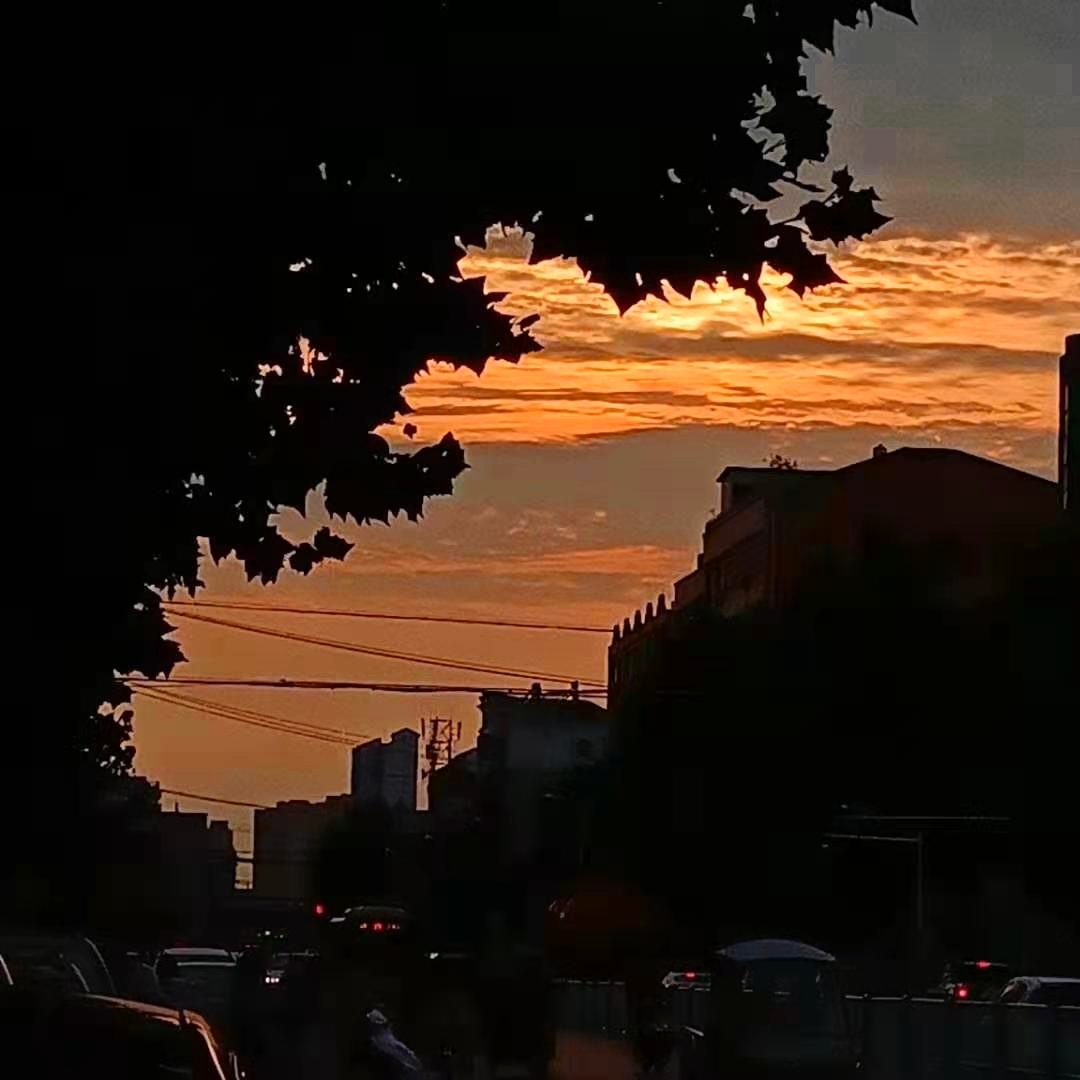 恋傍晚时分黄昏