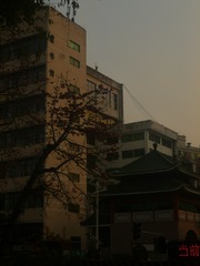 1056158
