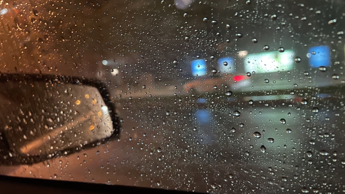 海人雨天的诗意风景水雨滴暴雨车窗#雨珠#水雾下雨天路上还没有人打赏