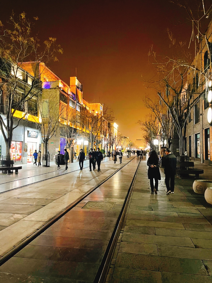 晚上的正阳门前门大栅栏