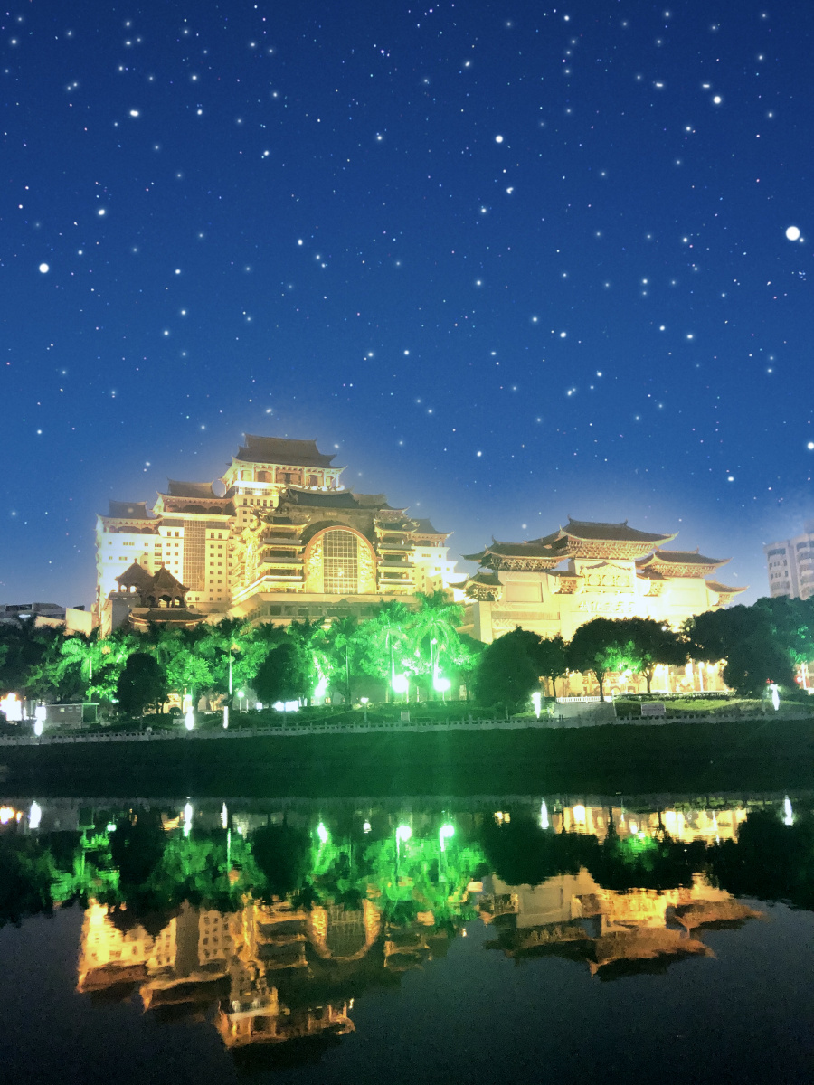 广西玉林云天文化城夜景