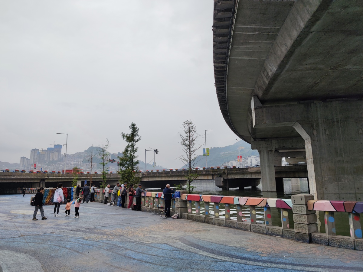 万州北滨路一角