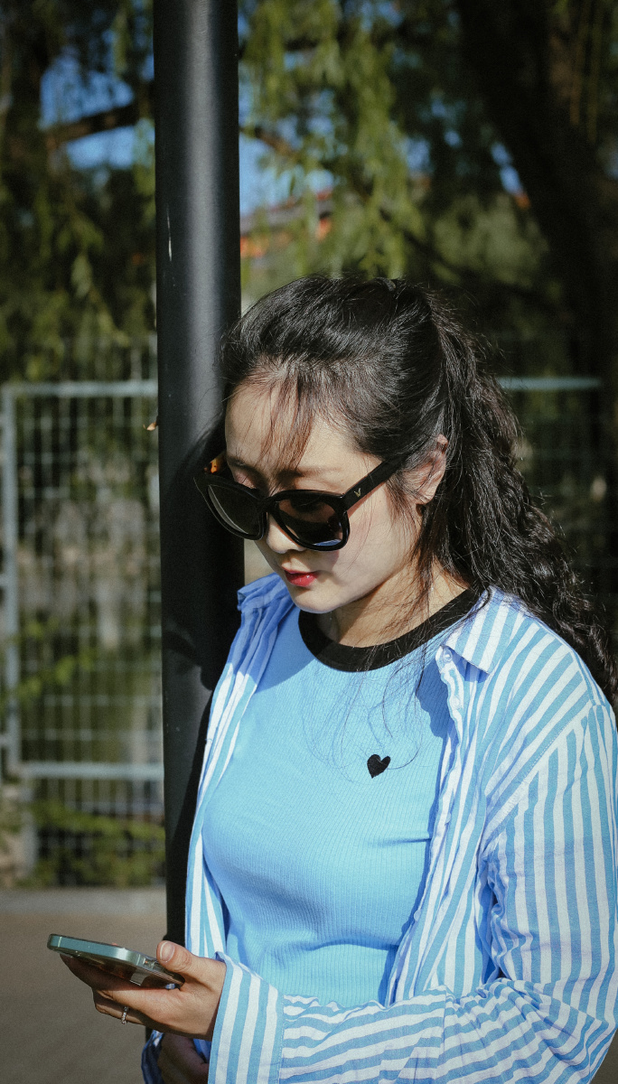 麻豆很美身材也很好我这个摄影师随便一拍就是美的