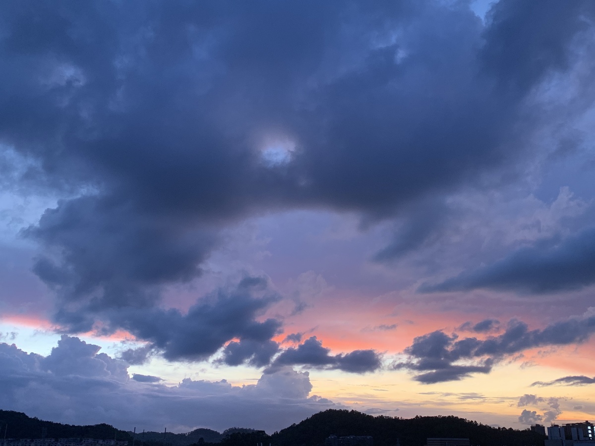 傍晚是天空的温柔