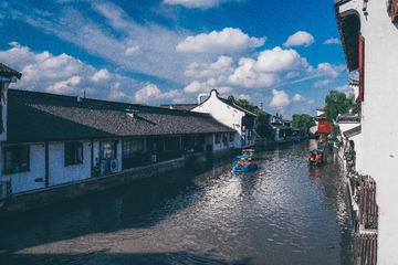 FDC8E15E-779A-4B27-B41E-A9AEE198D5F5/L0/001