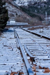 144563
