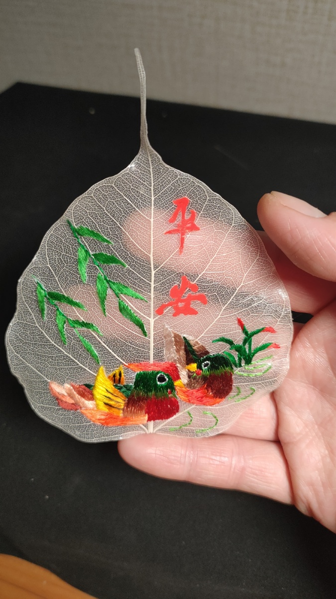 菩提树叶的叶脉绣的 - 树叶刺绣刘晶晶 - 图虫