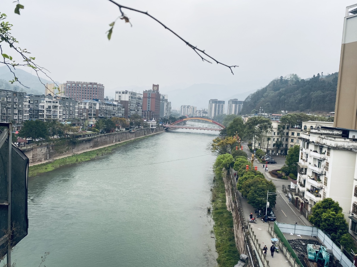 孤独城市小凉山马边