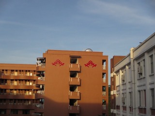 555