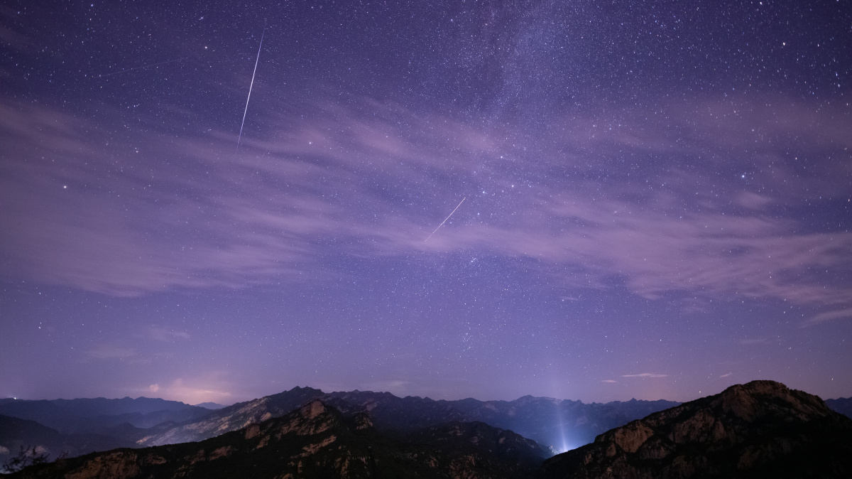 繁星满天皓月当空仰望星空是梦开始的地方寻得那份宁静