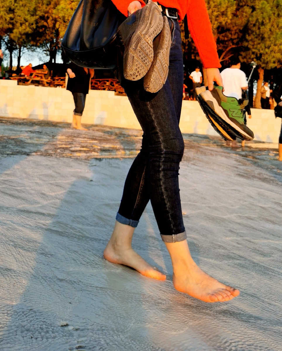 足,行,女人提鞋