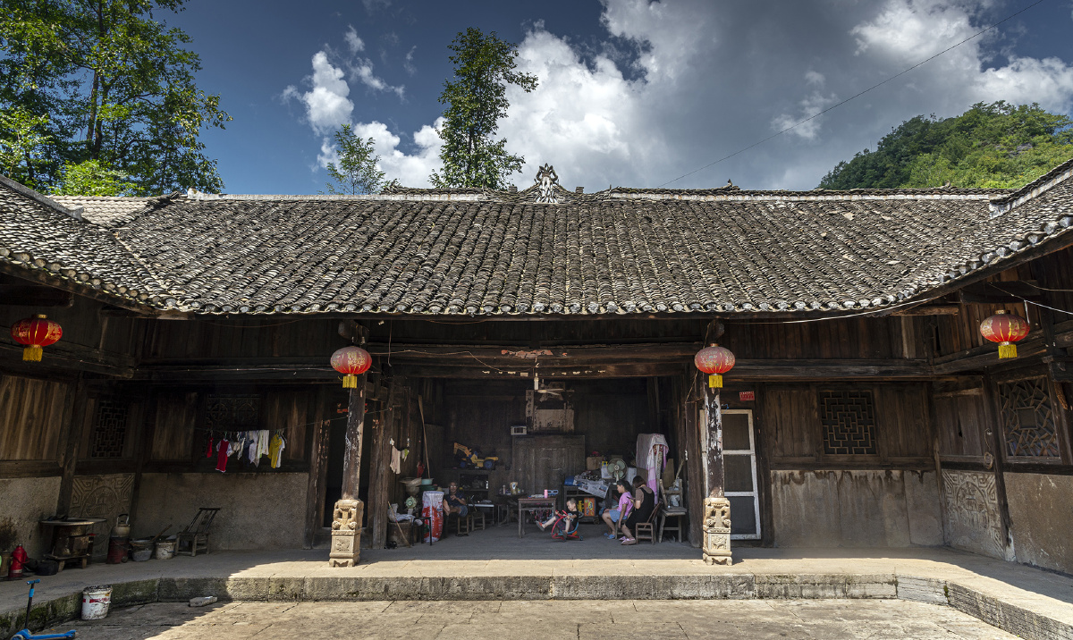 探秘卾西清江边的土家族明清古宅