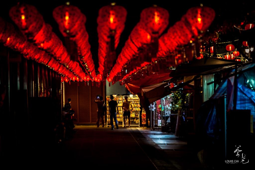 新加坡佛牙寺外的紅燈籠<br />
