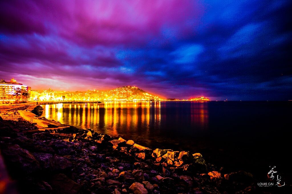 我無力了對這張圖<br />
愛琴海夜景啊夜景。。。