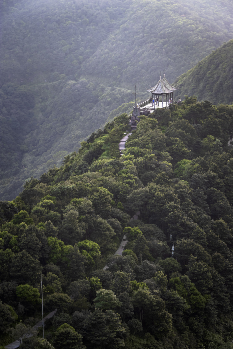 鹏城第一峰深圳梧桐山