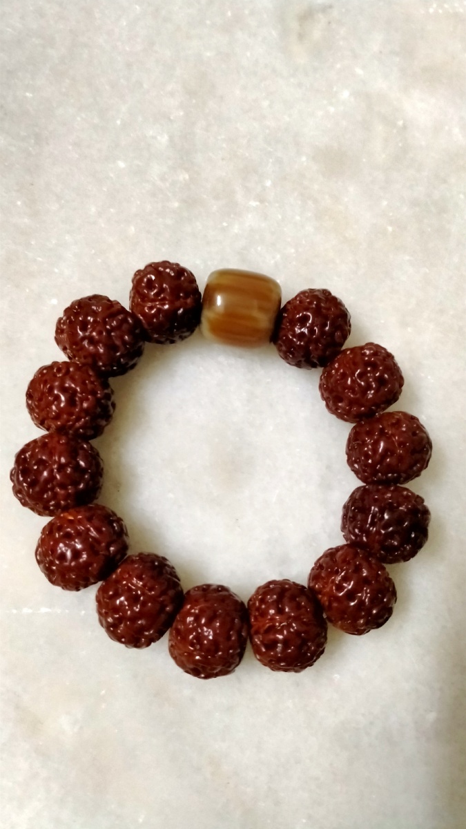 文玩系列六瓣金刚手串美美的包浆是你们喜欢的吗0101010505