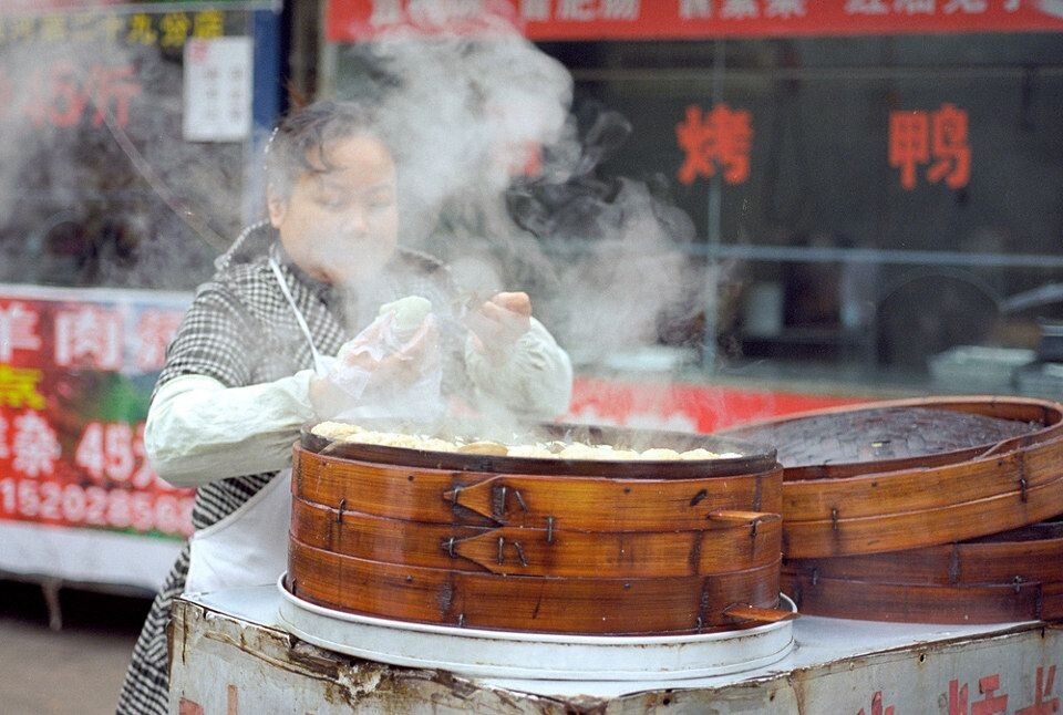 肉包子，一块钱一个<br />
