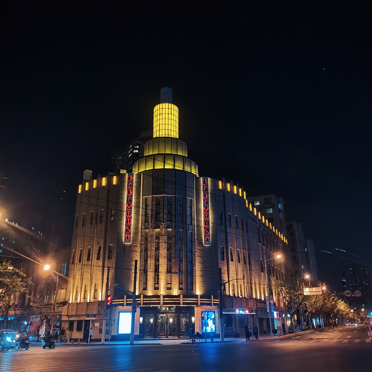 不夜城里的百乐门