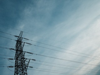 216749