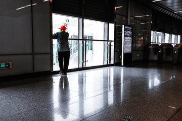 460618