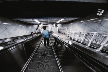 486110