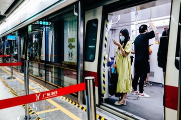 500746