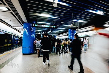 860378