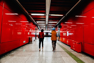 527302