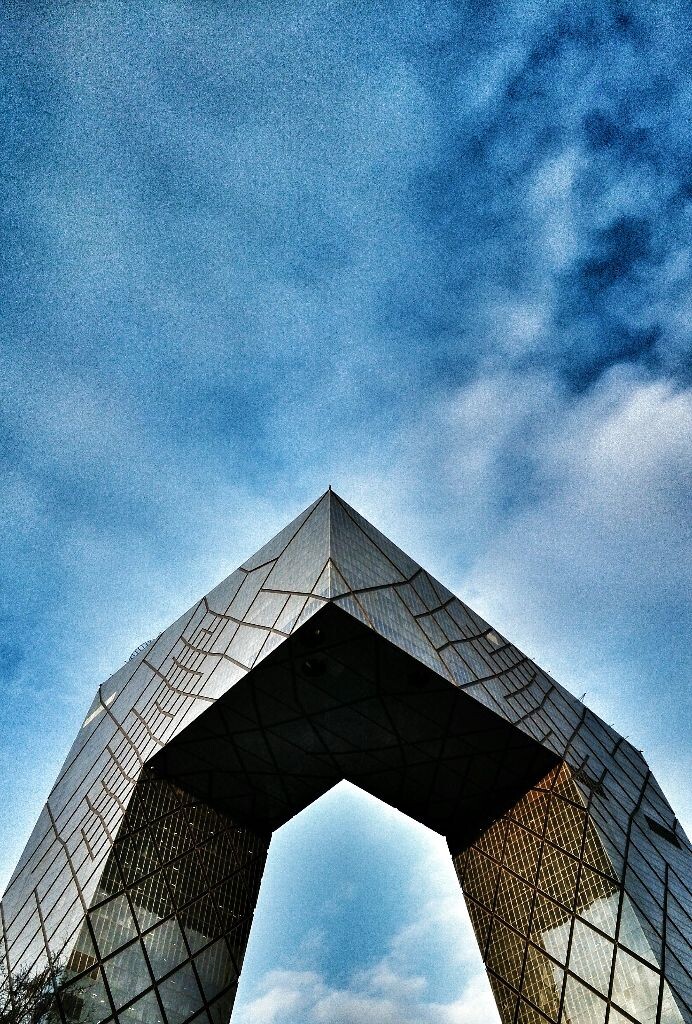 大裤衩<br />
MI3+Snapseed