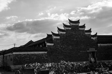 C71268F9-83EB-4B6F-AED1-FC1B1EAB76DD/L0/001