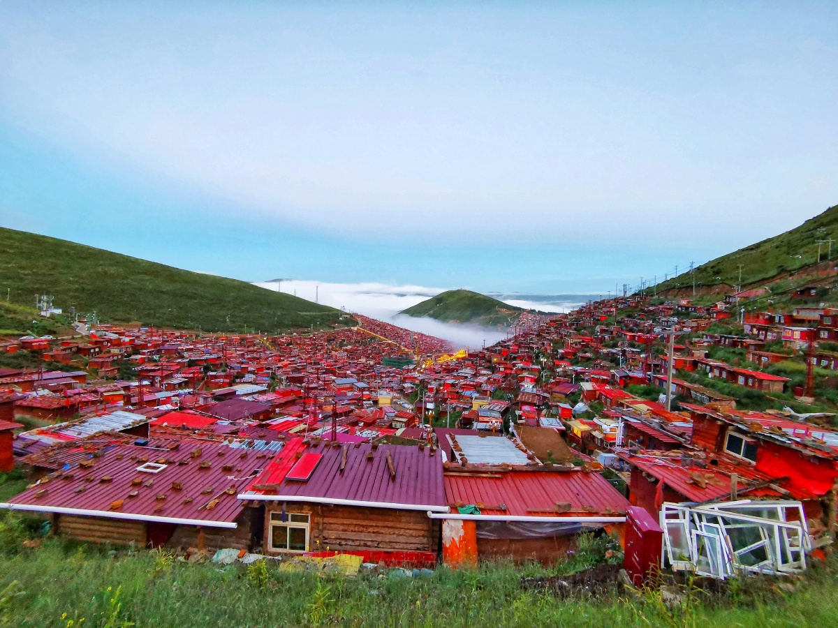 红房子色达佛学院