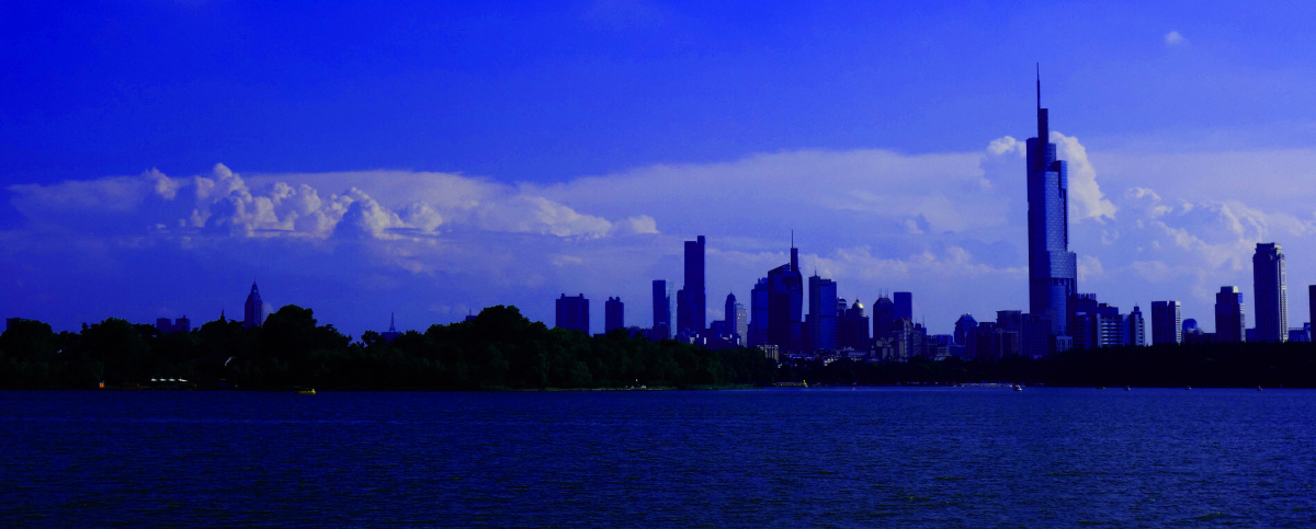 克莱因蓝玄武湖