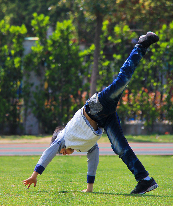 活蹦乱跳的小伙子 - 活蹦乱跳的小伙子 - 长河blog - 图虫摄影网