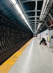 1000043183